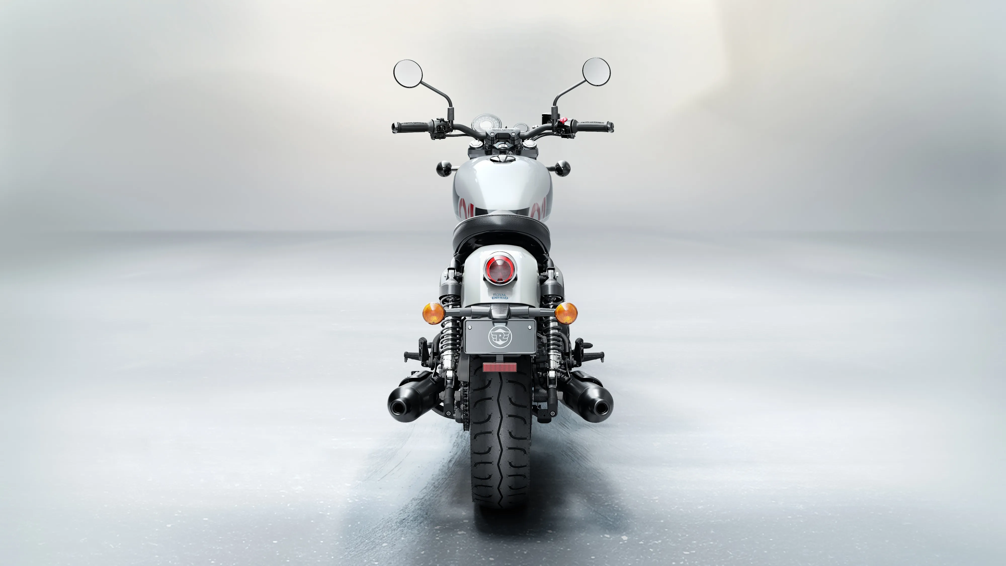 Мотоцикл Royal Enfield Shotgun 650 Stencil White от мотосалона Мото-Тайм