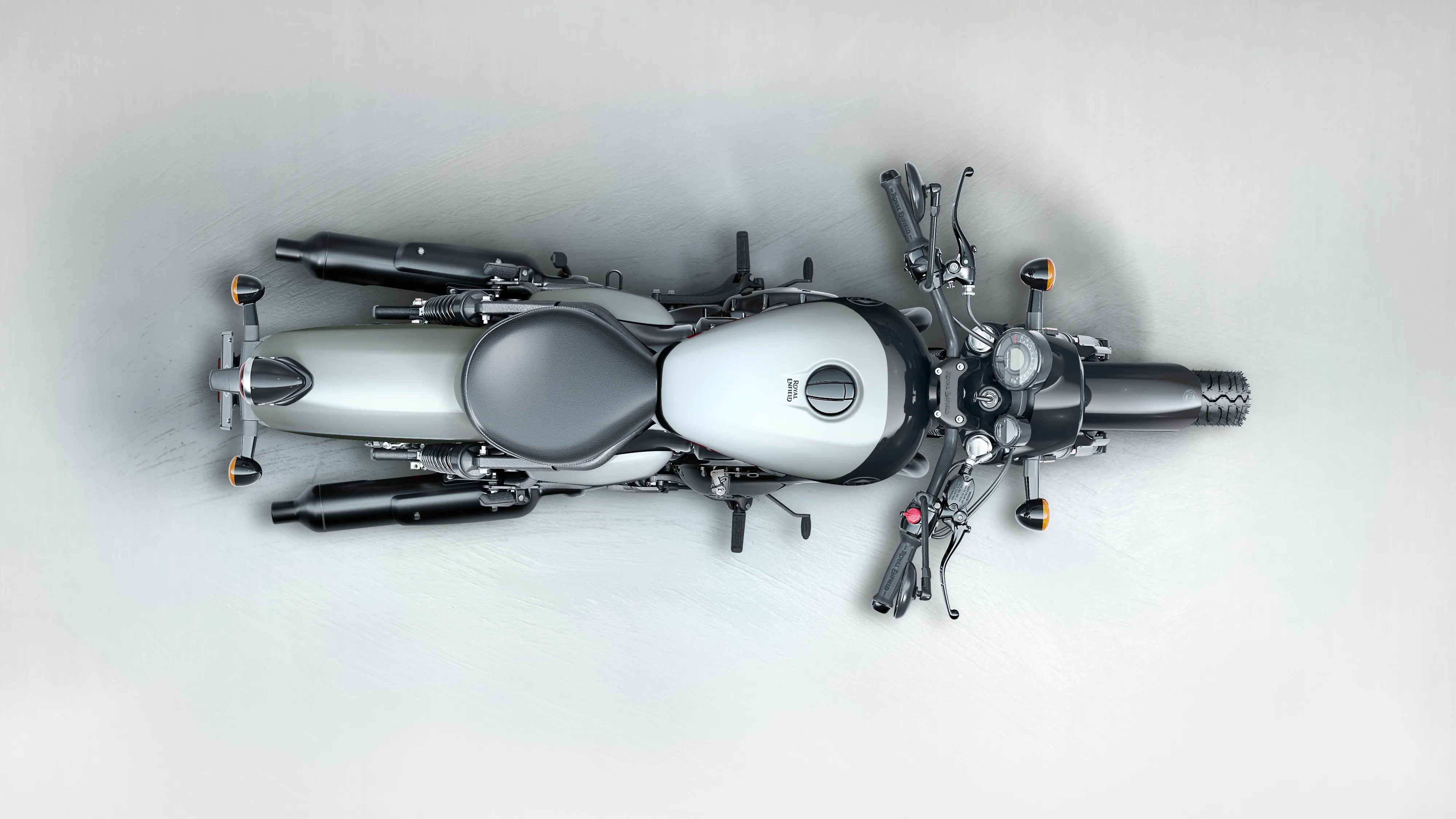 Мотоцикл Royal Enfield Shotgun 650 Stencil White от мотосалона Мото-Тайм
