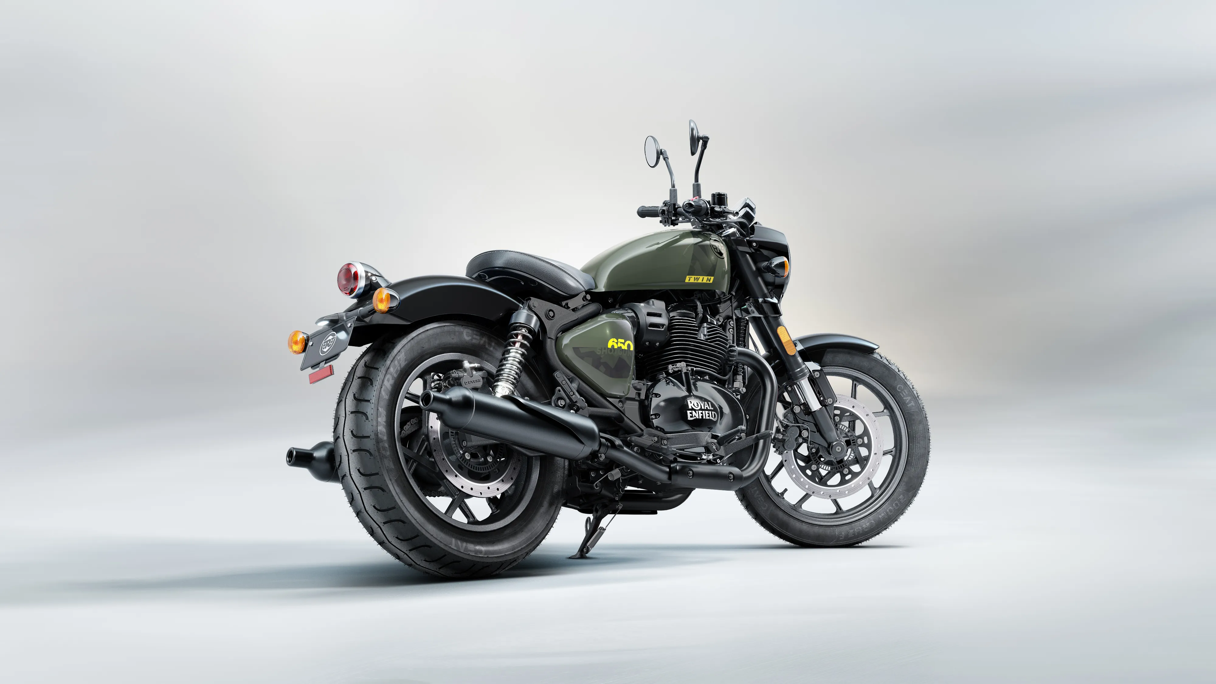 Мотоцикл Royal Enfield Shotgun 650 Drill Green от мотосалона Мото-Тайм